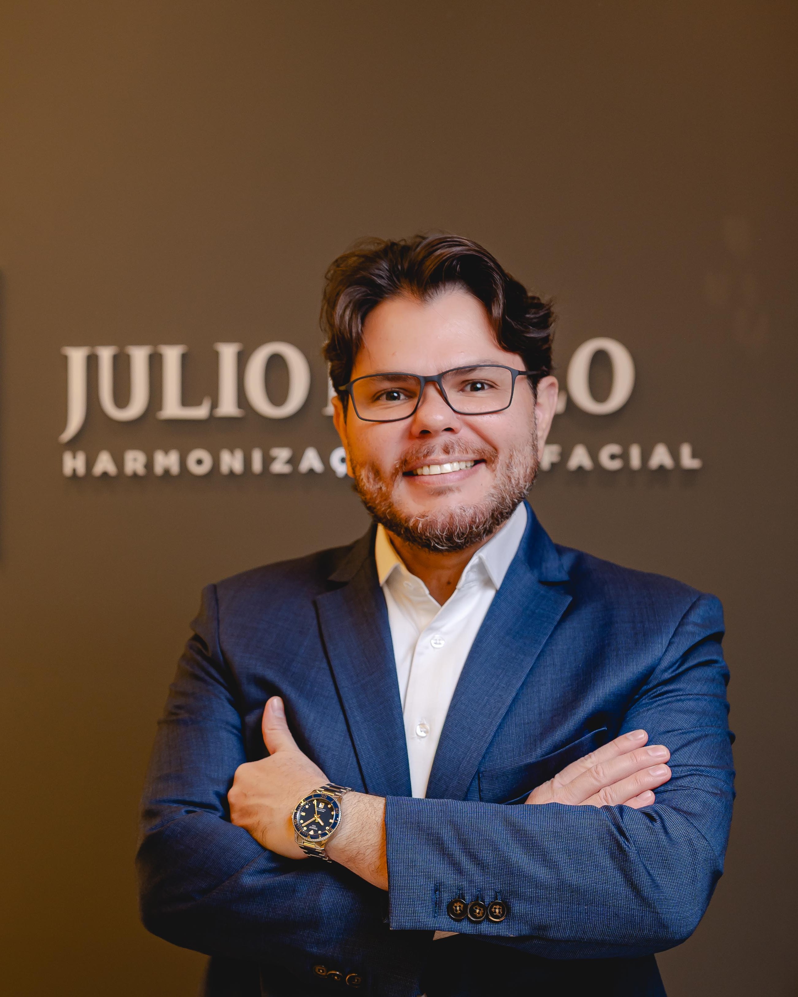 Dr. Júlio Paulo, Cirurgião-Dentista especialista em Harmonização Orofacial